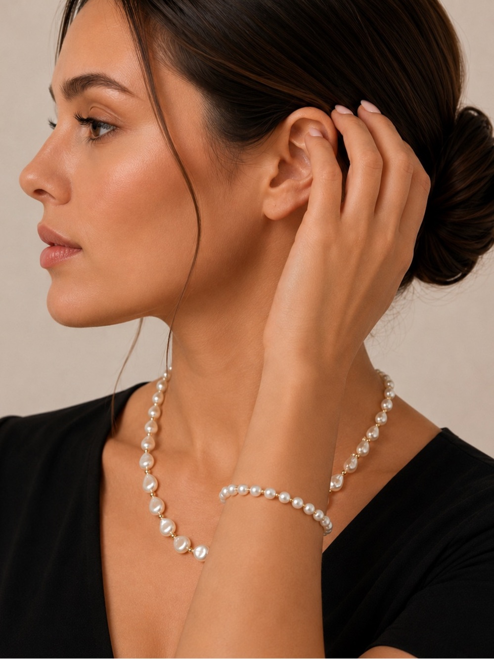 Handmade Swarovski Crystal Creamrose Pearl Necklace and Bracelet Set